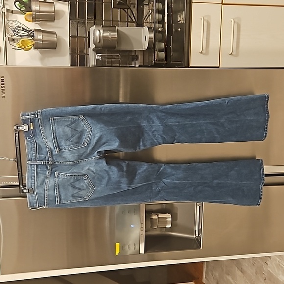 💕MOTHER SUPERIOR💕 The Weekender Flare Jeans ~ It's A Small World 33 NWOT - Picture 13 of 16